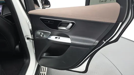 Mercedes-Benz EQE SUV X294 EQE350 4MATIC 2023 32
