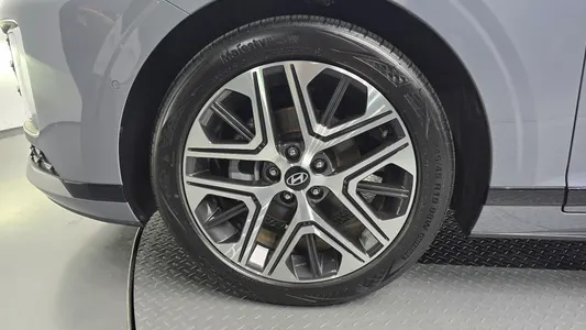 Hyundai (GN7) 2023 5