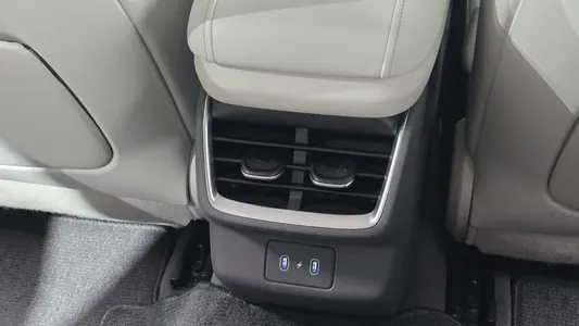 Hyundai (GN7) 2023 32