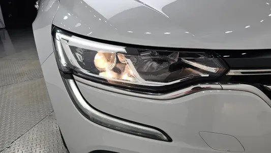 Renault Korea SM6 2.0 GDe SE 2016 22