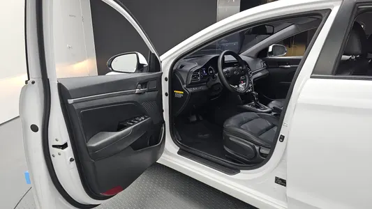 Hyundai AD 1.6 2019 10