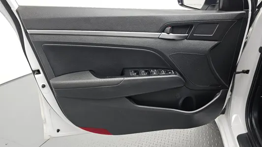 Hyundai AD 1.6 2019 24