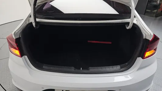Hyundai AD 1.6 2019 28