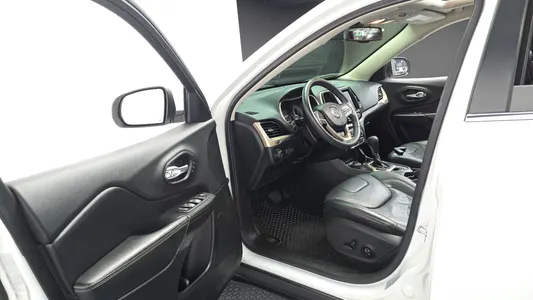 Jeep (KL) 2.0 4WD 2015 10