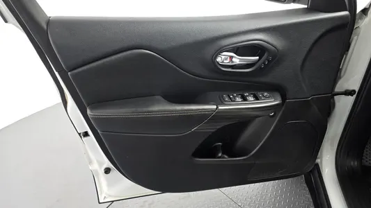 Jeep (KL) 2.0 4WD 2015 24