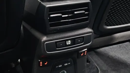 Audi Q4 e- (F4) 40 2022 15