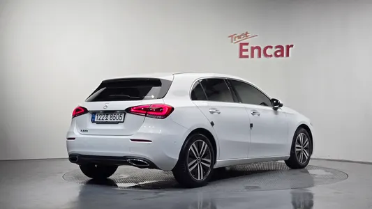 Mercedes-Benz A-Class W177 A220 2022