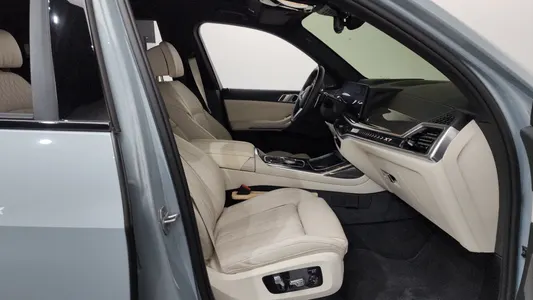 BMW X7 (G07) xDrive 40i M 6 2025 26