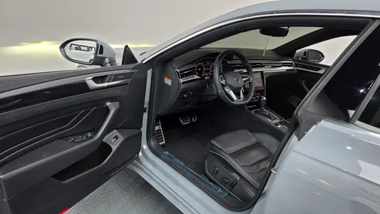 Volkswagen 아테온 2.0 TDI R-LINE 4 2022 9