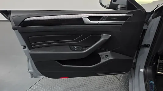 Volkswagen 아테온 2.0 TDI R-LINE 4 2022 24