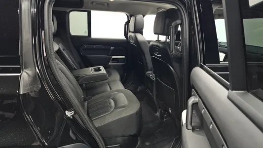 Land Rover (L663) 110 D240 SE 2020 11