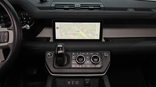 Land Rover (L663) 110 D240 SE 2020 14