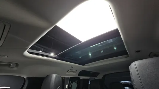 Land Rover (L663) 110 D240 SE 2020 19
