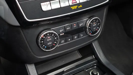 Mercedes-Benz GLE-Class W166 GLE350 d 4MATIC 2018 31