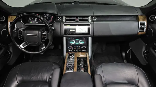 Land Rover 4 4.4 SDV8 Vogue SE 2019 6