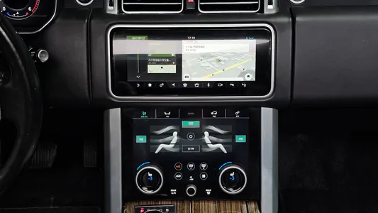 Land Rover 4 4.4 SDV8 Vogue SE 2019 17