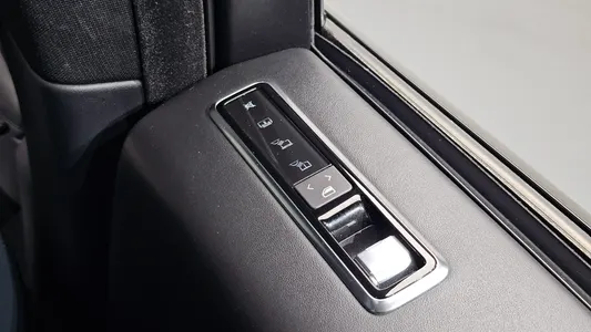 Land Rover 4 4.4 SDV8 Vogue SE 2019 34