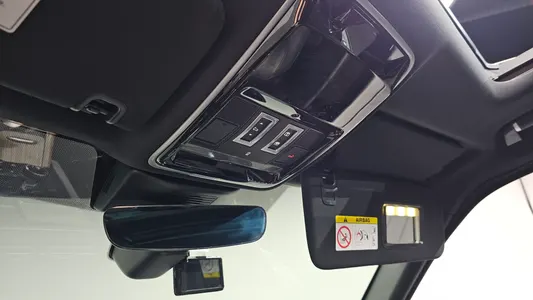 Land Rover 4 4.4 SDV8 Vogue SE 2019 36