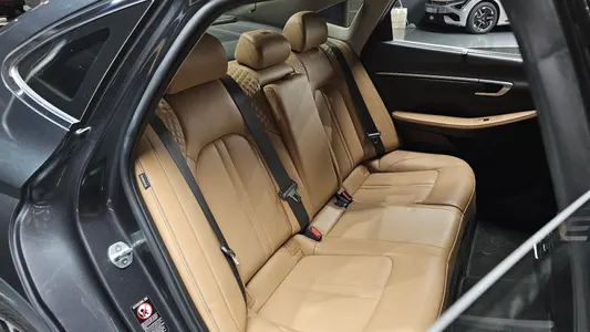 Hyundai (DN8) 2.0 2021 26