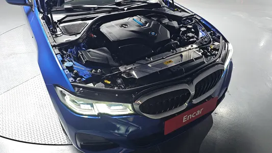 BMW 3 Series (G20) 330e M 2020 5