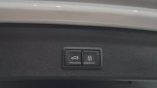 Audi Q3 (F3) 40 TFSI 2025 18
