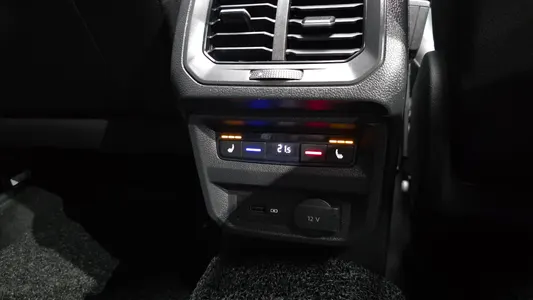 Volkswagen 2 2.0 TDI 4 2020 19