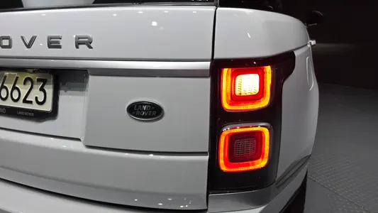 Land Rover 4 D350 AB 2021 23