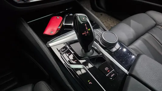 BMW 5 Series (G30) 520i 2022 9
