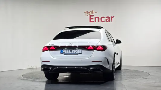 Mercedes-Benz E-Class W214 E200 AMG Line 2025 4
