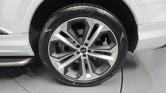 Audi Q7 (4M) 55 TFSI 2023 5