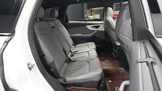 Audi Q7 (4M) 55 TFSI 2023 12