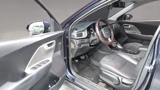 Kia Niro 2017 10