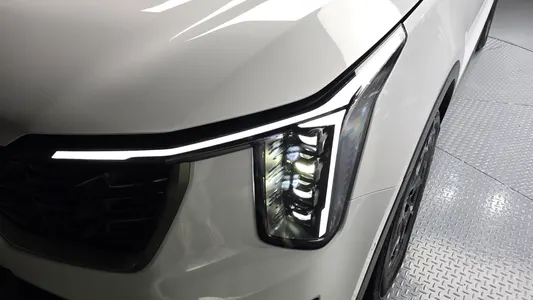 Kia 4 HEV 1.6 2WD 2024 22