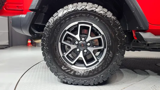 Jeep (JL) 2.0 4 2024 5