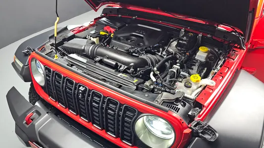 Jeep (JL) 2.0 4 2024 6