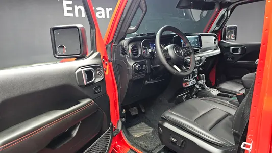 Jeep (JL) 2.0 4 2024 10