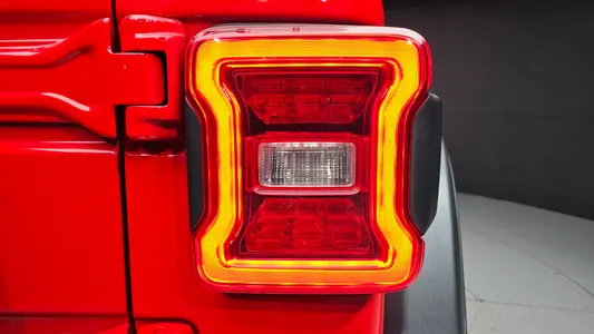 Jeep (JL) 2.0 4 2024 23