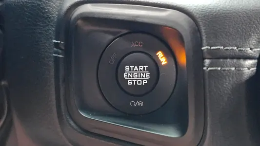 Jeep (JL) 2.0 4 2024 27