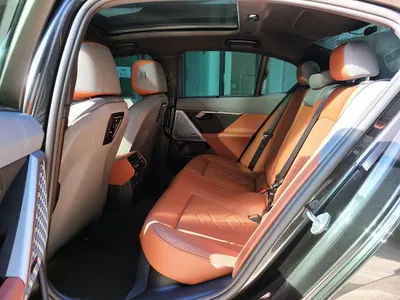BMW 5 Series (G60) 530e M 2025 16