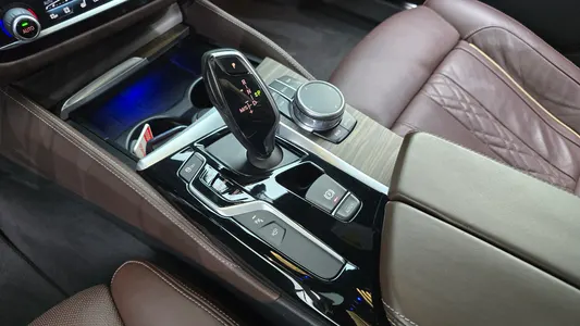 BMW 5 Series (G30) 530i xDrive M 2017 9