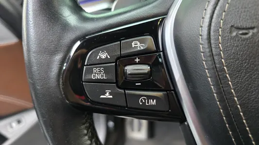 BMW 5 Series (G30) 530i xDrive M 2017 16