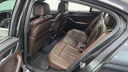 BMW 5 Series (G30) 530i xDrive M 2017 26
