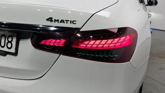 Mercedes-Benz E-Class W213 E350 4MATIC 2021 24