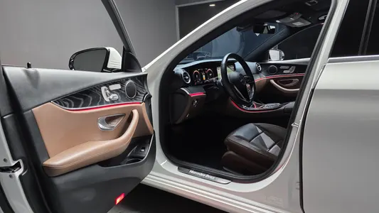 Mercedes-Benz E-Class W213 E250 2022 10