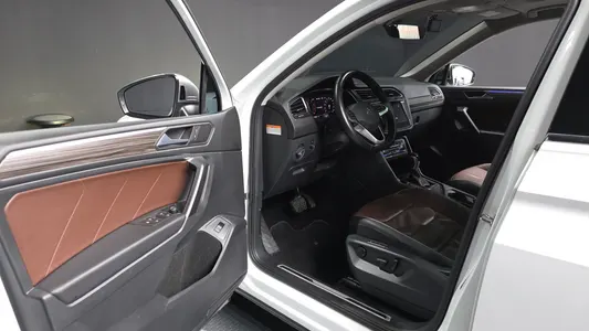 Volkswagen 티구안 올스페이스 2.0 TSI 2023 10