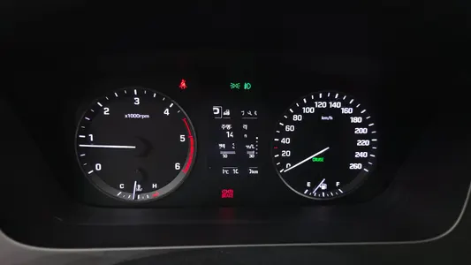 Hyundai LF 1.7 2015 8