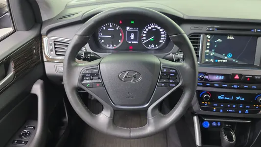Hyundai LF 1.7 2015 13