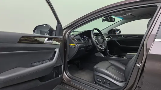 Hyundai LF 1.7 2015 10
