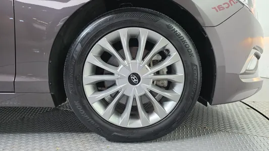 Hyundai LF 1.7 2015 21