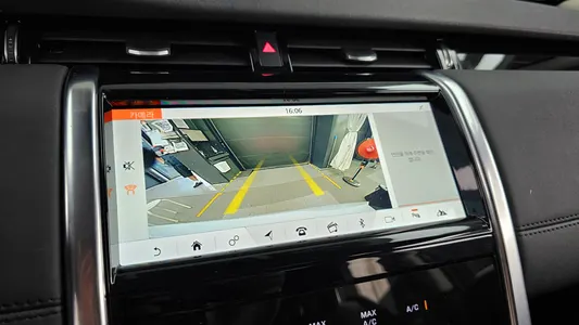 Land Rover 2 D180 SE 2020 14